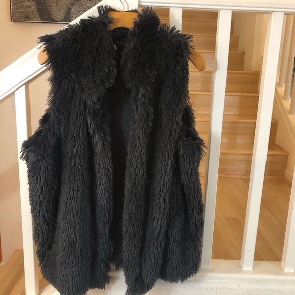 Jackets & Blazers - Faux Fur charcoal gray vest